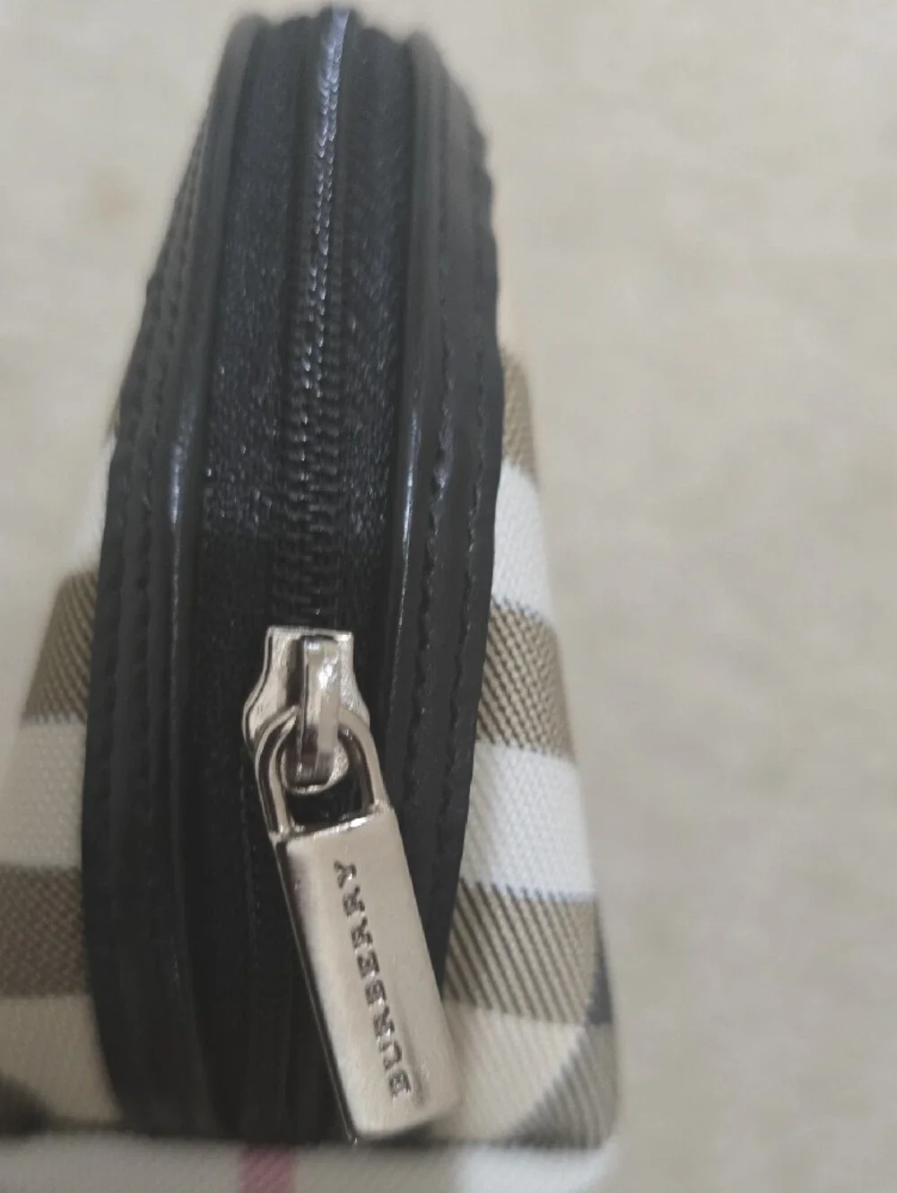 Burberry Plaid Oval Cosmetic Case in Beige and Black